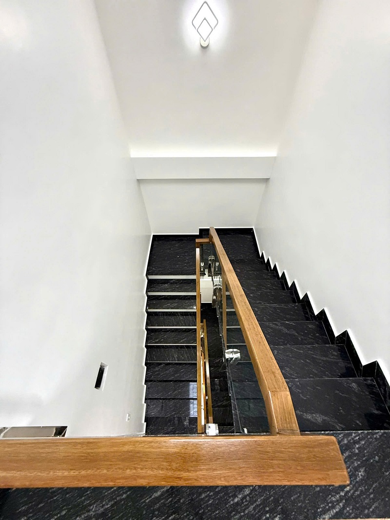 BÁN NHÀ 4 TẦNG ĐƯỜNG KHÚC HẠO – VĨNH NIỆM – GẦN AEON MALL – GIÁ 3,98 TỶ